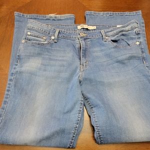 Euc Levi bootxut jeans